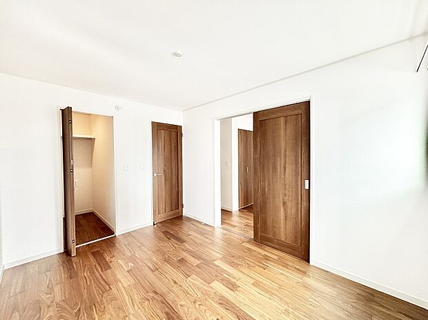 WIC付きのお部屋で充実したプライベート時間を過ごせます。