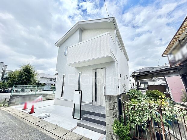 洗練された外観、上質な住空間が広がる室内は永く安心して過ごせる住居です。