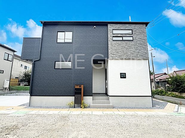 たっぷりの陽光と心地よい風が舞い込む住まい
