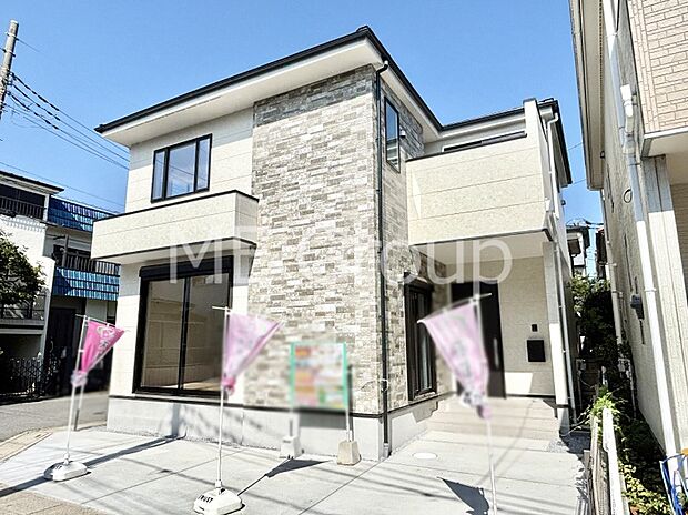 たっぷりの陽光と心地よい風が舞い込む住まい