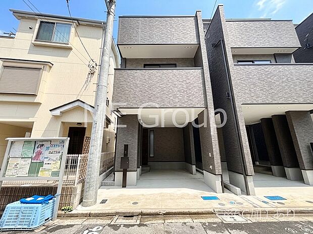 洗練された外観、上質な住空間が広がる室内は永く安心して過ごせる住居です。