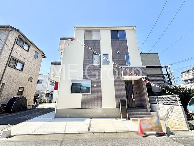 たっぷりの陽光と心地よい風が舞い込む住まい