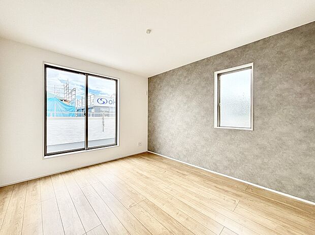 【寝室】アクセントクロスを使用しワンランクアップの空間に。