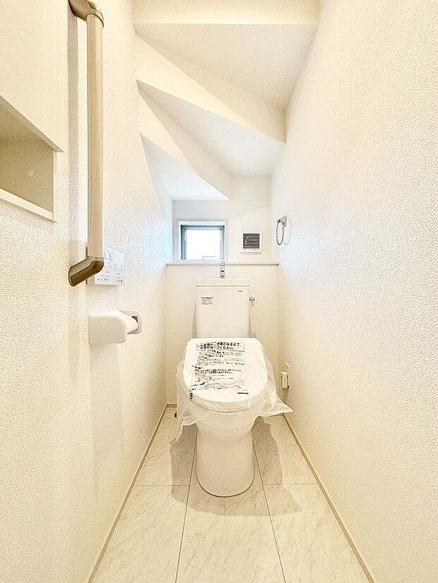 【トイレ】トイレは安心の2箇所!朝のバタバタも一安心です。