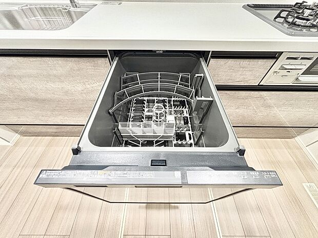 【食洗機】面倒なお片づけは食洗機にお任せ！家事の負担が減って、時間にも気持ちにもゆとりができます。