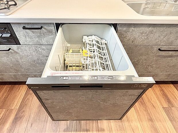 【食洗機】面倒なお片づけは食洗機にお任せ！家事の負担が減って、時間にも気持ちにもゆとりができます。