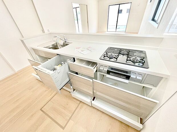 【その他設備(スライド収納)】使いやすさを優先したスライド式収納タイプ！