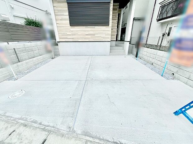 【駐車場】並列２台駐車可能なゆとりのカースペース 