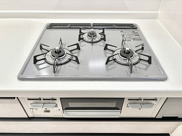 【その他設備(Ｓｉセンサーコンロ)】ガスコンロはＳｉセンサー搭載。火力調節や焦げ付き・消し忘れも防いでくれます。
