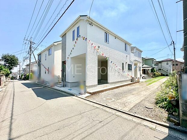 【前面道路含む現地写真】堂々完成!! ここから始まる新生活を応援いたします!