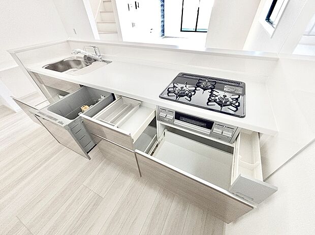 【その他設備(スライド収納)】使いやすさを優先したスライド式収納タイプ！