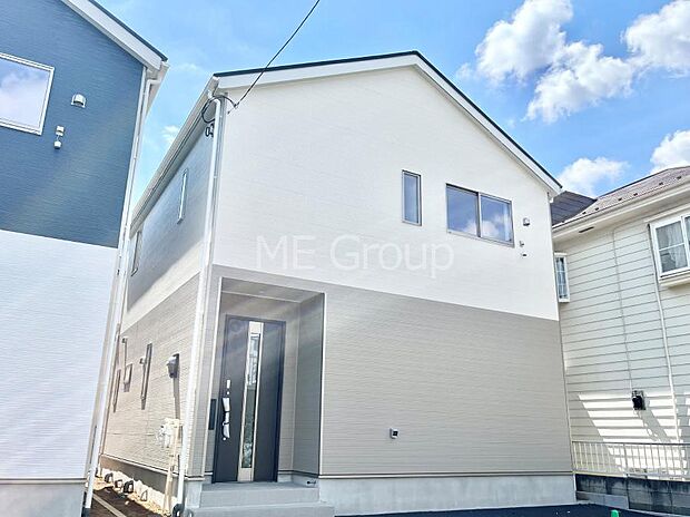 【現地外観写真】たっぷりの陽光と心地よい風が舞い込む住まい   