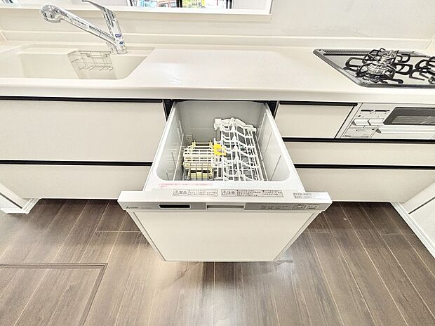 【食洗機】面倒なお片づけは食洗機にお任せ！家事の負担が減って、時間にも気持ちにもゆとりができます。