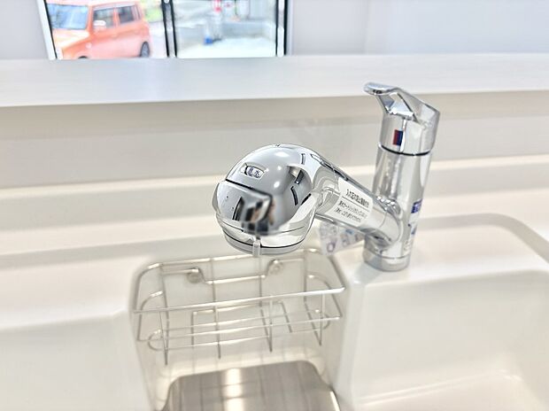 【浄水器】いつでも清潔なおいしいお水を。一つの水栓で水道水と浄水を使い分け。