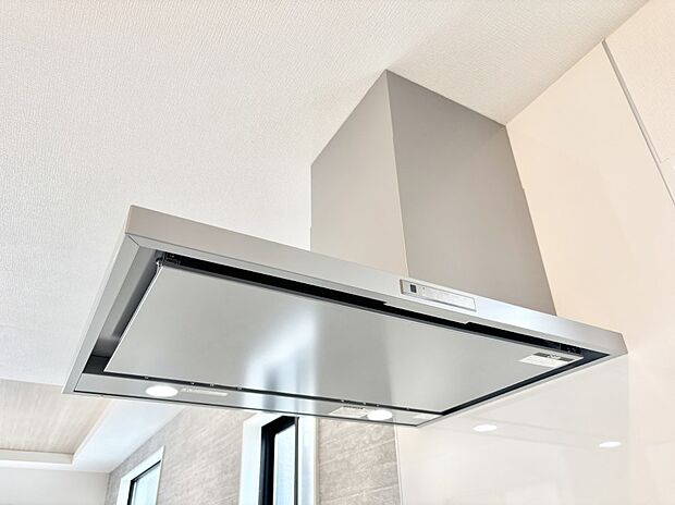 【その他設備(レンジフード)】基本的なお手入れはフィルターのみ！お手入れのしやすさも魅力です。