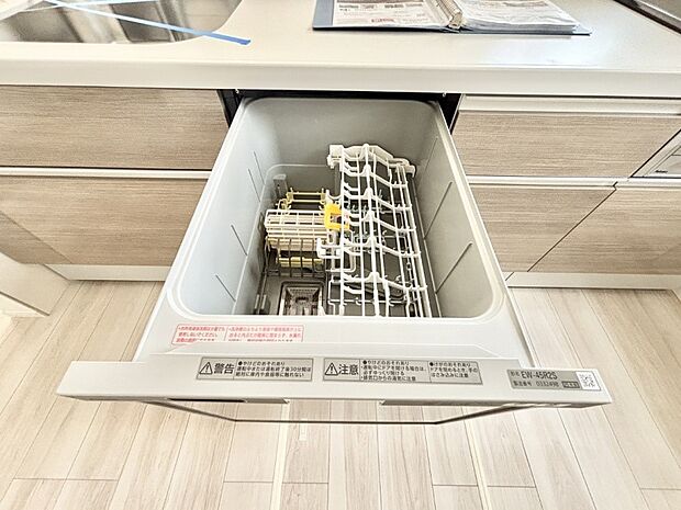 【食洗機】面倒なお片づけは食洗機にお任せ！家事の負担が減って、時間にも気持ちにもゆとりができます。