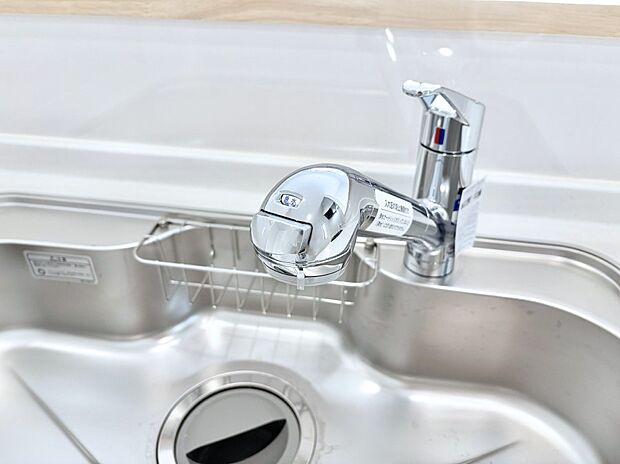 【浄水器】いつでも清潔なおいしいお水を。一つの水栓で水道水と浄水を使い分け。