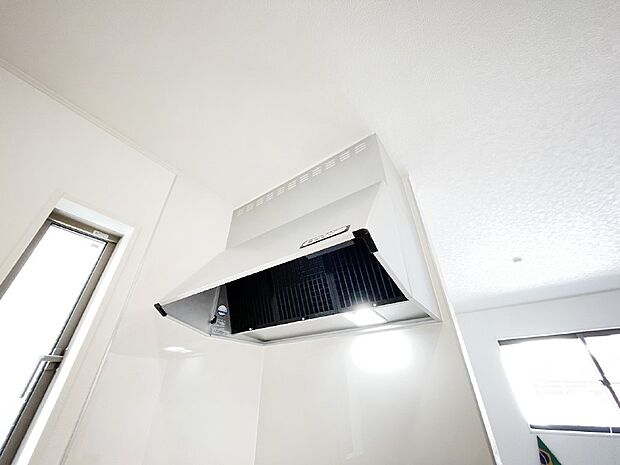 【その他設備(レンジフード)】基本的なお手入れはフィルターのみ!お手入れのしやすさも魅力です。