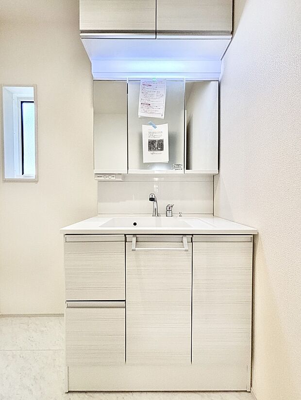 【洗面台・洗面所】収納力と機能性に優れた洗面化粧台