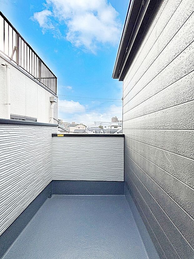 【バルコニー】風通しの良いバルコニーが2ヶ所