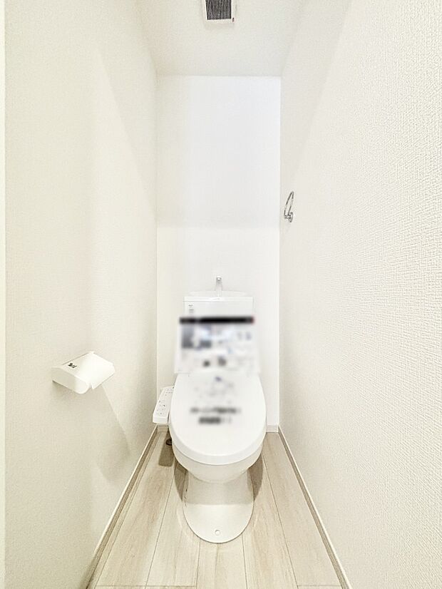 【トイレ】トイレは温水洗浄機能付き
