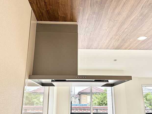 【その他設備(レンジフード)】基本的なお手入れはフィルターのみ!お手入れのしやすさも魅力です。