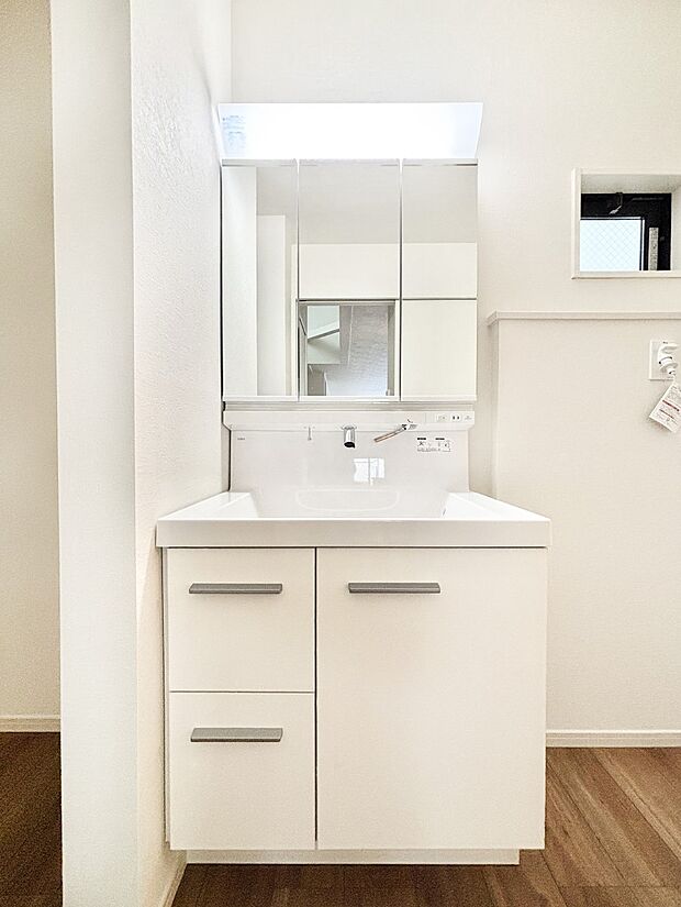 【洗面台・洗面所】収納力と機能性に優れた洗面化粧台