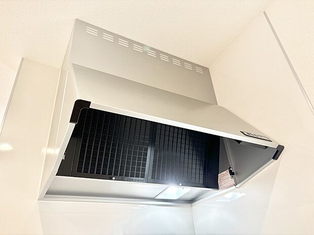 【その他設備(レンジフード)】基本的なお手入れはフィルターのみ！お手入れのしやすさも魅力です。