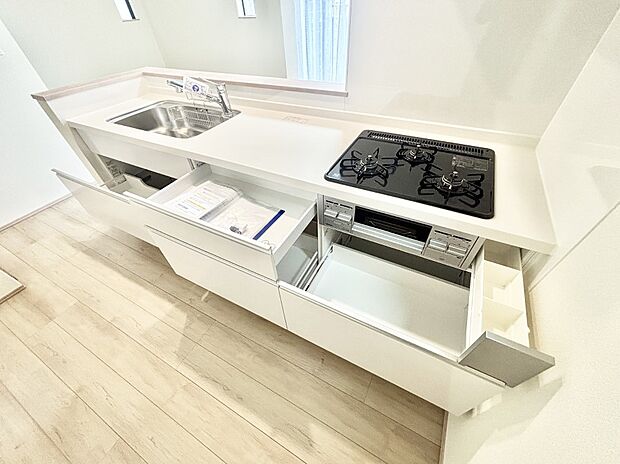 【その他設備(スライド収納)】使いやすさを優先したスライド式収納タイプ！