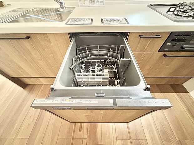 【その他設備(食洗機)】面倒なお片づけは食洗機にお任せ!家事の負担が減って、時間にも気持ちにもゆとりができます。