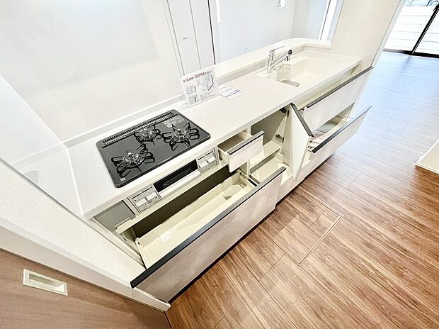 【その他設備(スライド収納)】使いやすさを優先したスライド式収納タイプ！