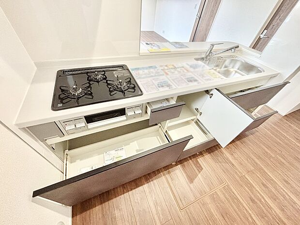 【その他設備(スライド収納)】使いやすさを優先したスライド式収納タイプ！