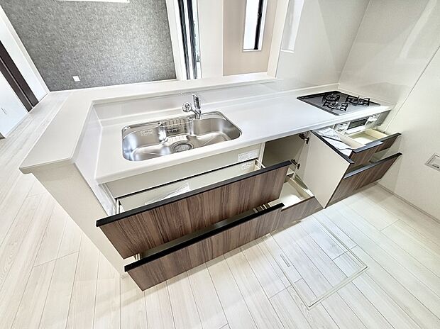 【その他設備(スライド収納)】使いやすさを優先したスライド式収納タイプ！