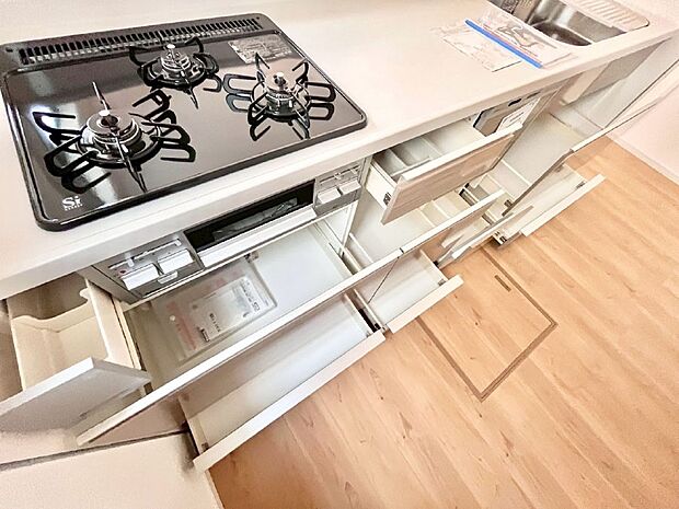 【その他設備(スライド収納)】使いやすさを優先したスライド式収納タイプ！