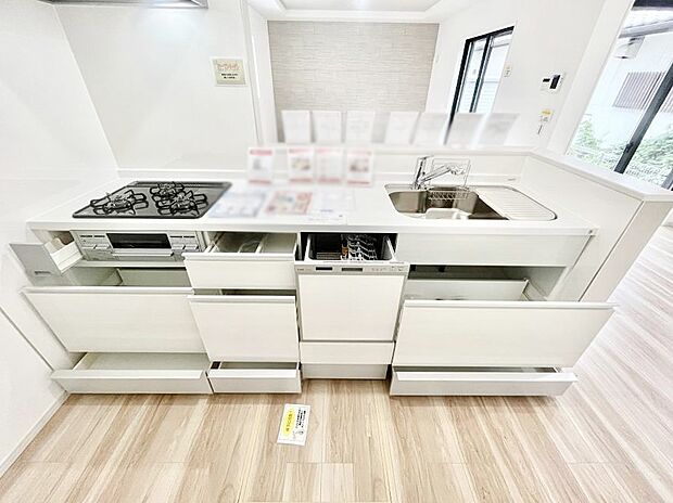 【その他設備(スライド収納)】使いやすさを優先したスライド式収納タイプ！