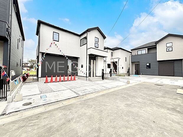 【前面道路含む現地写真】前面道路はきちんと整備されています