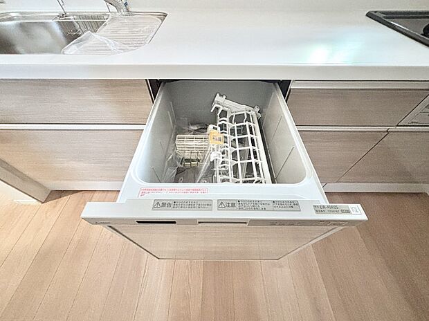 【その他設備(食洗機)】面倒なお片づけは食洗機にお任せ！家事の負担が減って、時間にも気持ちにもゆとりができます。