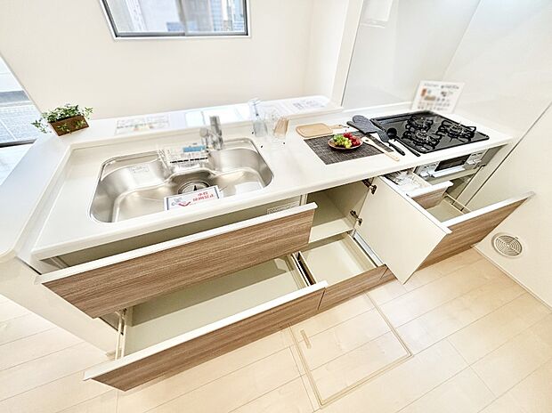 【その他設備(スライド収納)】使いやすさを優先したスライド式収納タイプ！