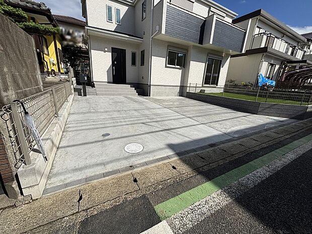 【駐車場】生活に欠かせない駐車スペース。