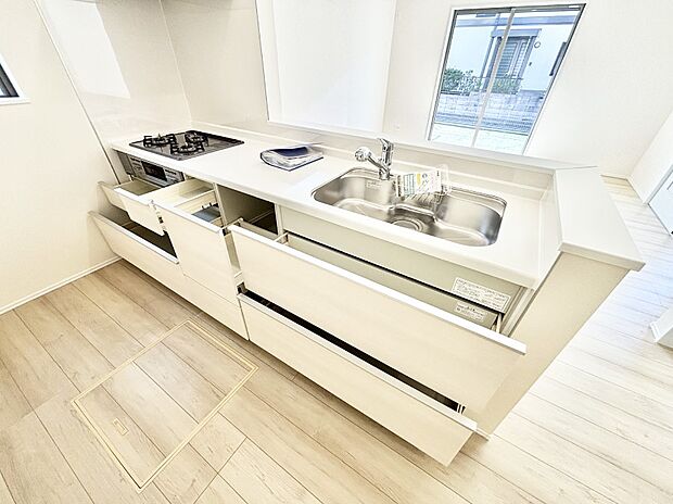 【その他設備(スライド収納)】使いやすさを優先したスライド式収納タイプ！