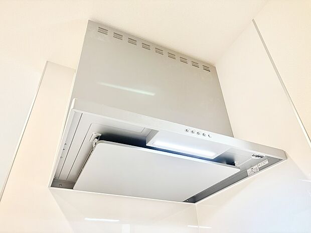 【その他設備(レンジフード)】基本的なお手入れはフィルターのみ！お手入れのしやすさも魅力です。