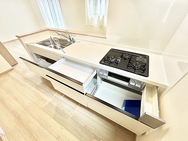 【その他設備(スライド収納)】使いやすさを優先したスライド式収納タイプ！