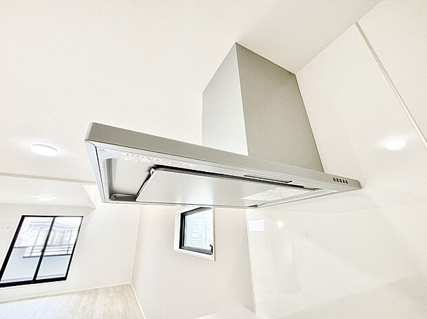 【その他設備(レンジフード)】基本的なお手入れはフィルターのみ！お手入れのしやすさも魅力です。