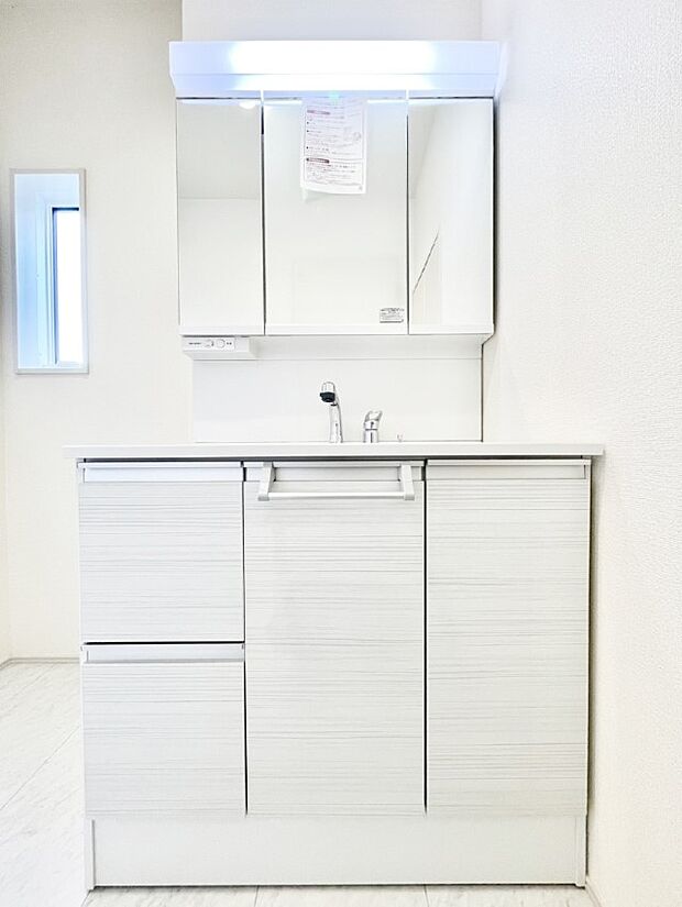 【洗面台・洗面所】収納力と機能性に優れた洗面化粧台
