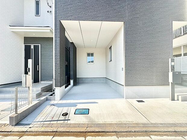 【駐車場】生活に欠かせない駐車スペース。　