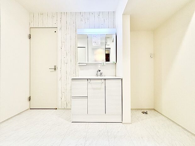 【洗面台・洗面所】収納力と機能性に優れた洗面化粧台