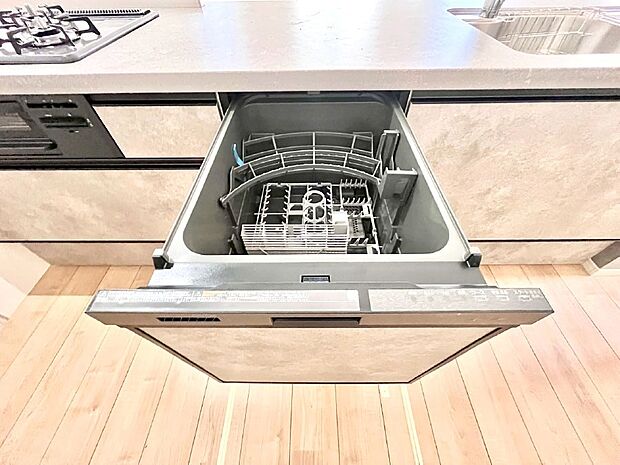 【その他設備(食洗機)】面倒なお片づけは食洗機にお任せ！家事の負担が減って、時間にも気持ちにもゆとりができます。