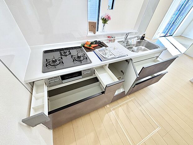 【その他設備(スライド収納)】使いやすさを優先したスライド式収納タイプ！