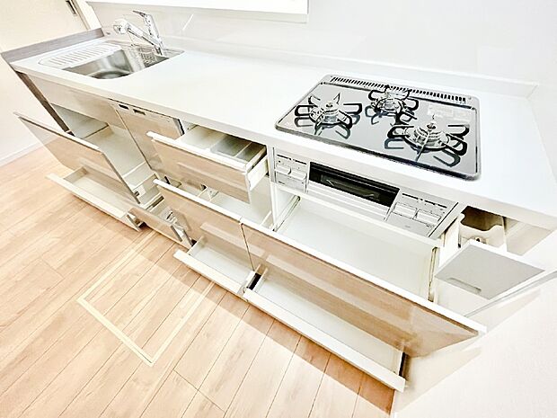 【その他設備(スライド収納)】使いやすさを優先したスライド式収納タイプ！