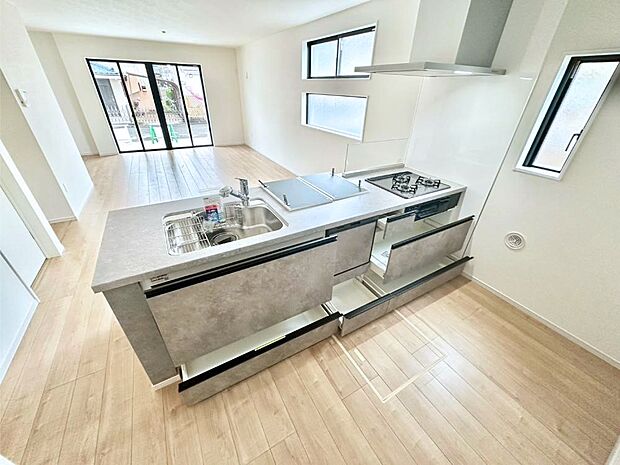 【その他設備(スライド収納)】使いやすさを優先したスライド式収納タイプ！